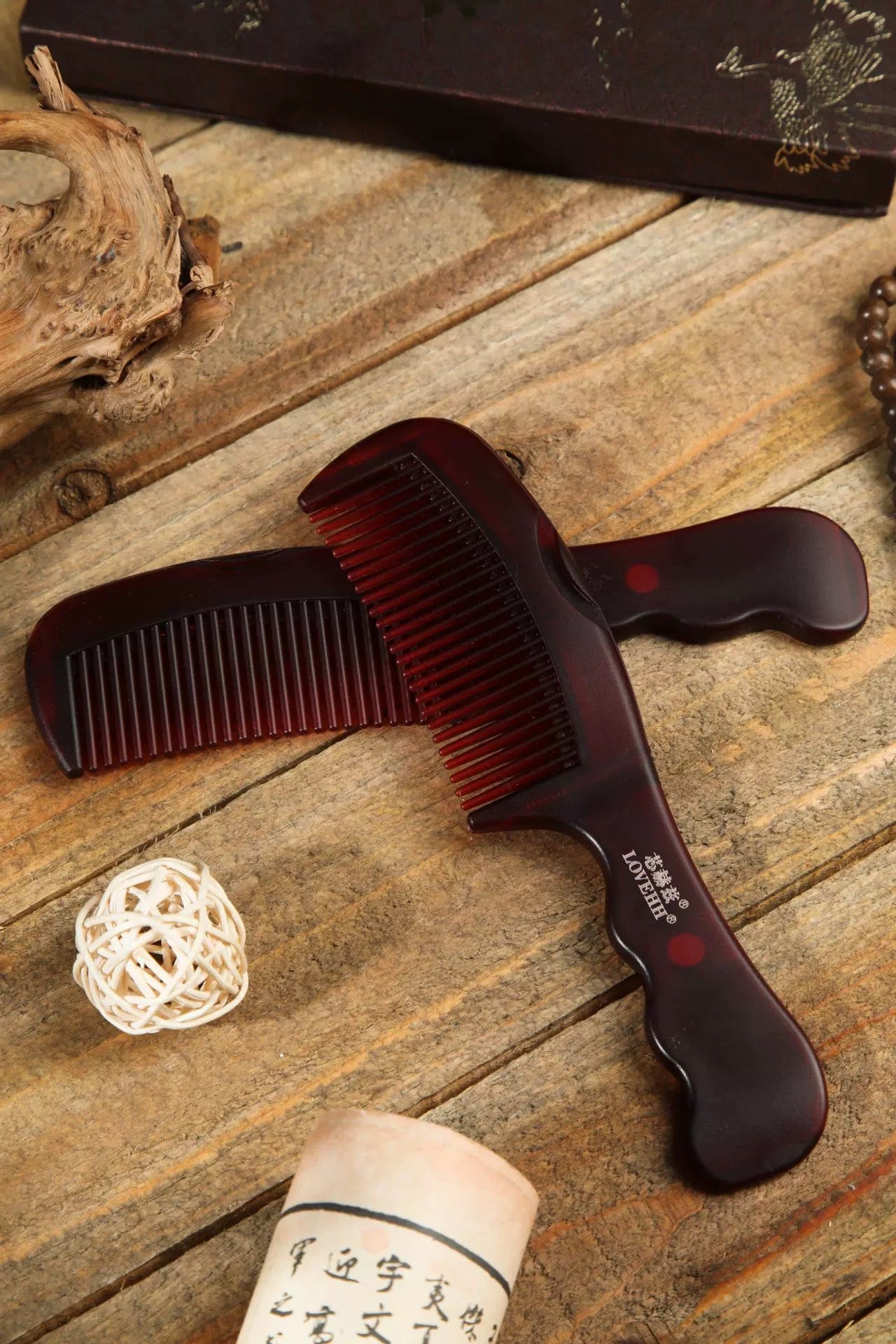 COMB | ZXUNASMR | LOVEHH | Core Hertz | New-generation magnetic therapy no rinse comb.