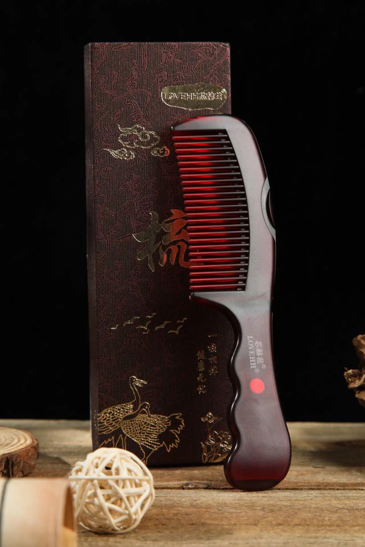 COMB | ZXUNASMR | LOVEHH | Core Hertz | New-generation magnetic therapy no rinse comb.